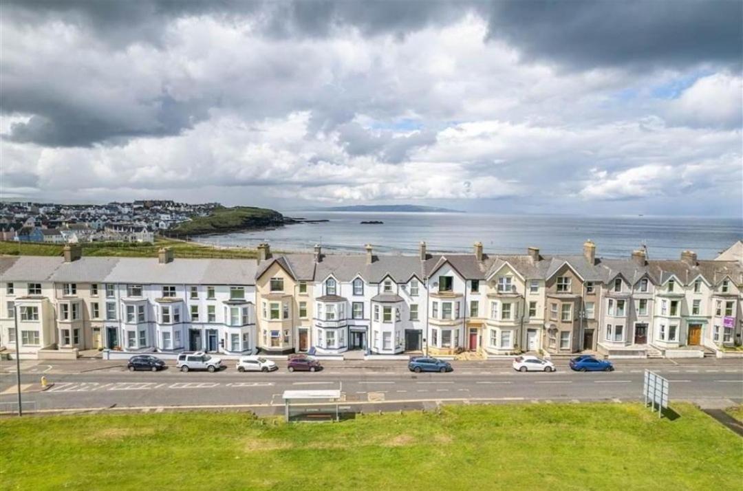 Ferienwohnung 6 Dunluce Park - Portrush By The Sea Exterior foto