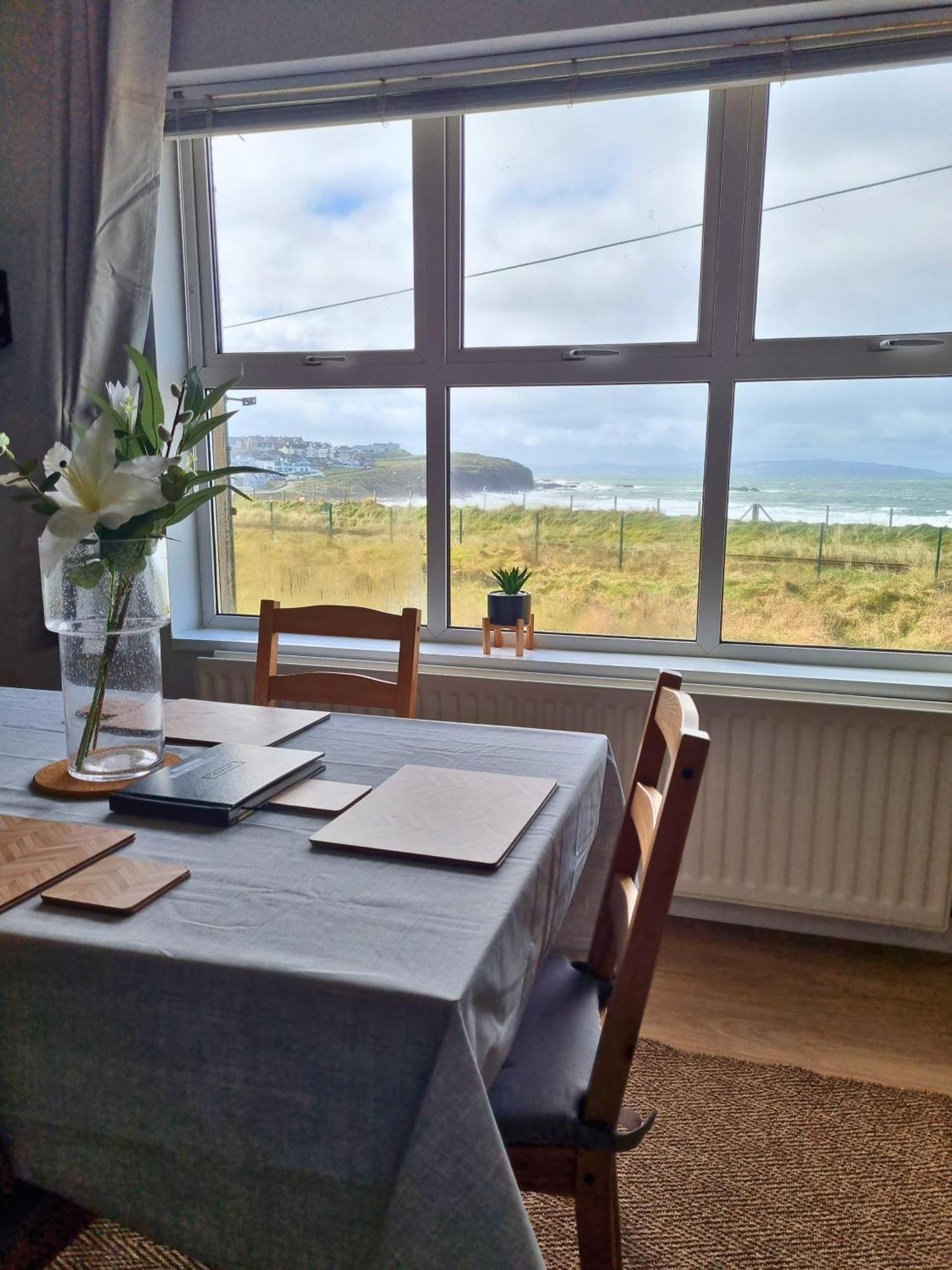 Ferienwohnung 6 Dunluce Park - Portrush By The Sea Exterior foto