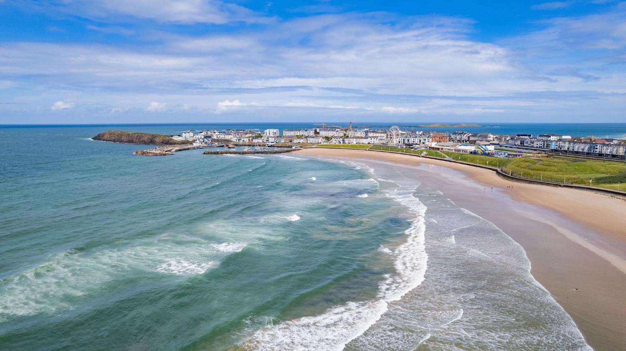 Ferienwohnung 6 Dunluce Park - Portrush By The Sea Exterior foto